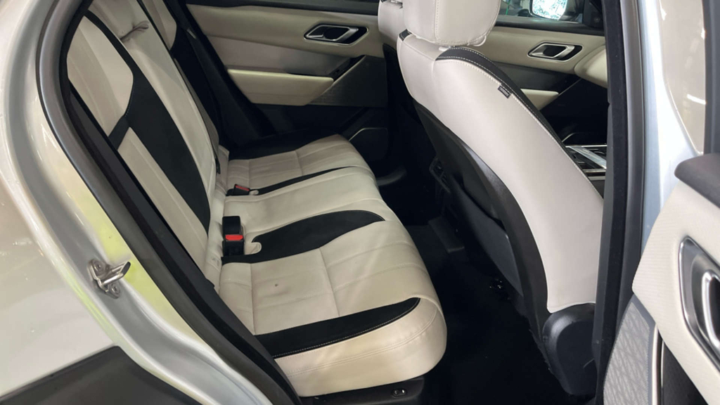 Land Rover Range Rover Velar 3.0 D300 R-dynamic Hse Black #6