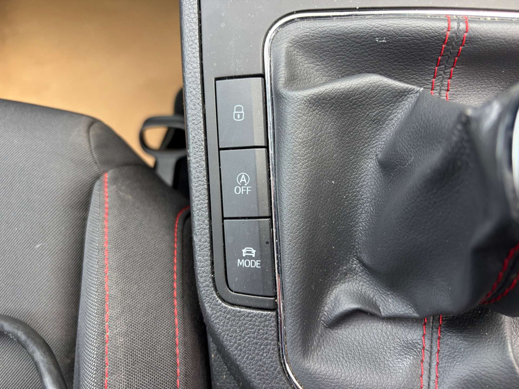 Seat Ibiza Tsi Fr Sport Red #21