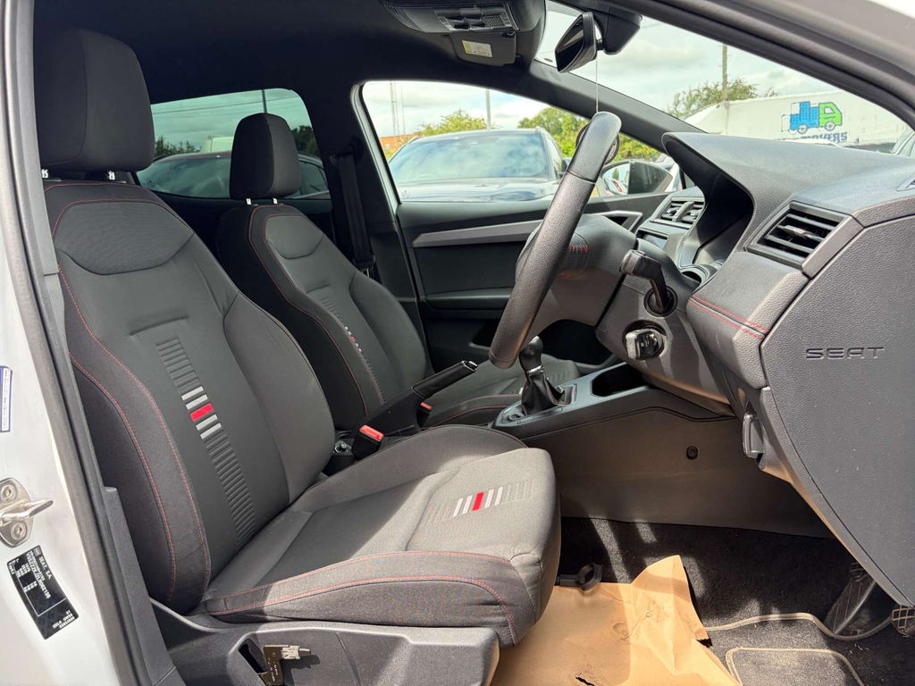 Seat Ibiza Tsi Fr Sport Red #6