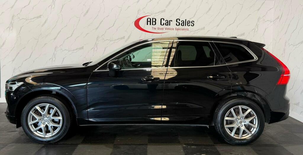 Volvo XC60 2.0 T5 Momentum Awd Euro 6 Ss Black #4