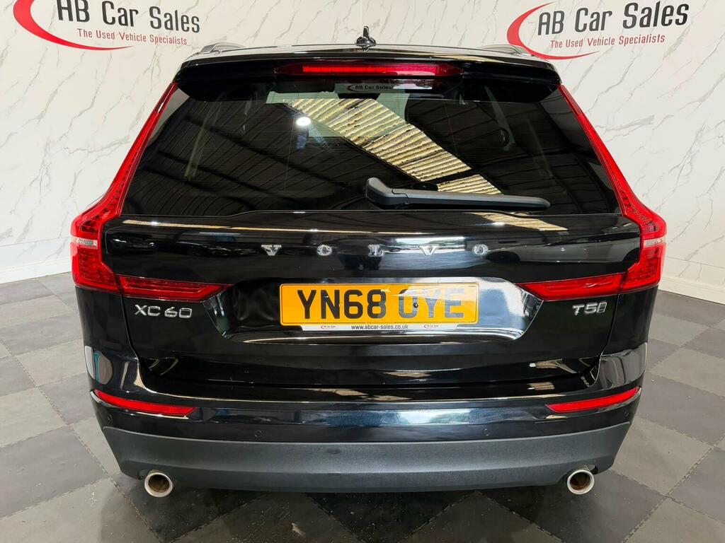 Volvo XC60 2.0 T5 Momentum Awd Euro 6 Ss Black #3
