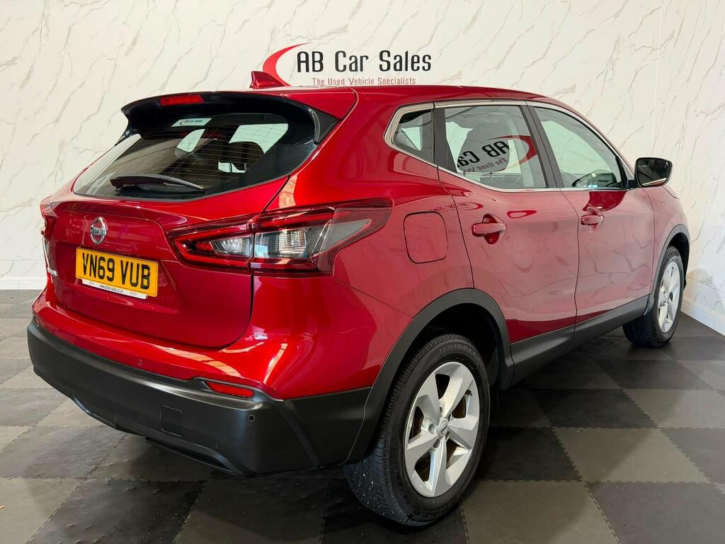 Nissan Qashqai 1.3 Dig-t Acenta Premium Euro 6 Ss Red #4