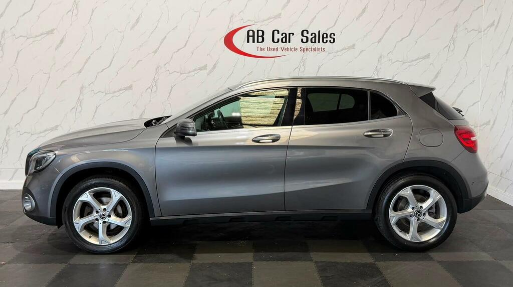 Mercedes-Benz GLA Class 1.6 Gla200 Sport Premium Plus 7G-dct Euro 6 Ss Grey #4