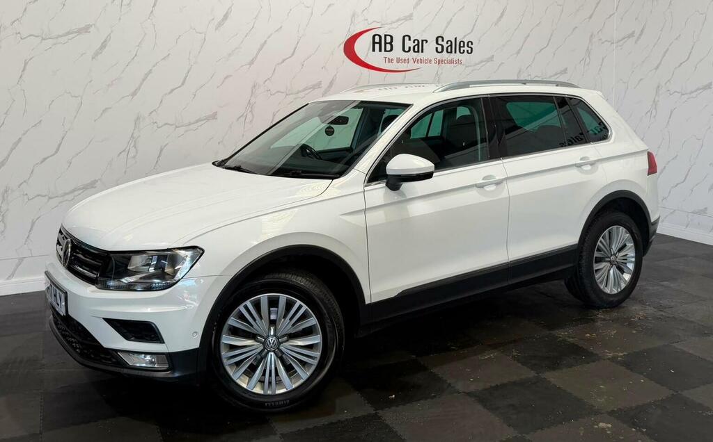 Volkswagen Tiguan 2.0 Tdi Bluemotion Tech Se Navigation 4Motion Euro White