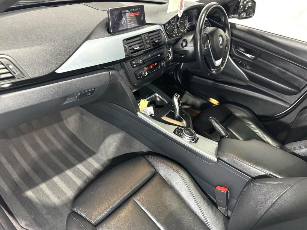 BMW 3 Series 318D Se White #17