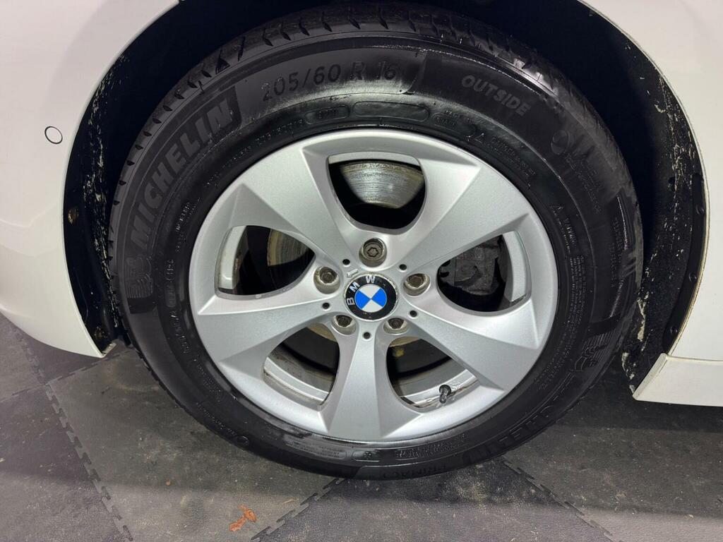 BMW 3 Series 318D Se White #21