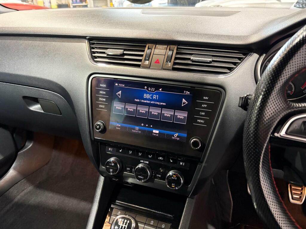 Skoda Octavia 2.0 Tdi Cr Scout 4X4 Silver #22