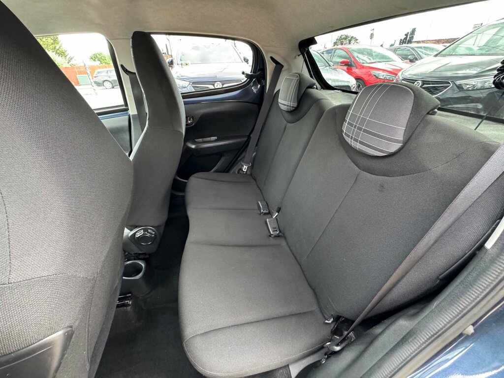 Peugeot 108 1.2 Puretech Allure Euro 6 Yellow #32
