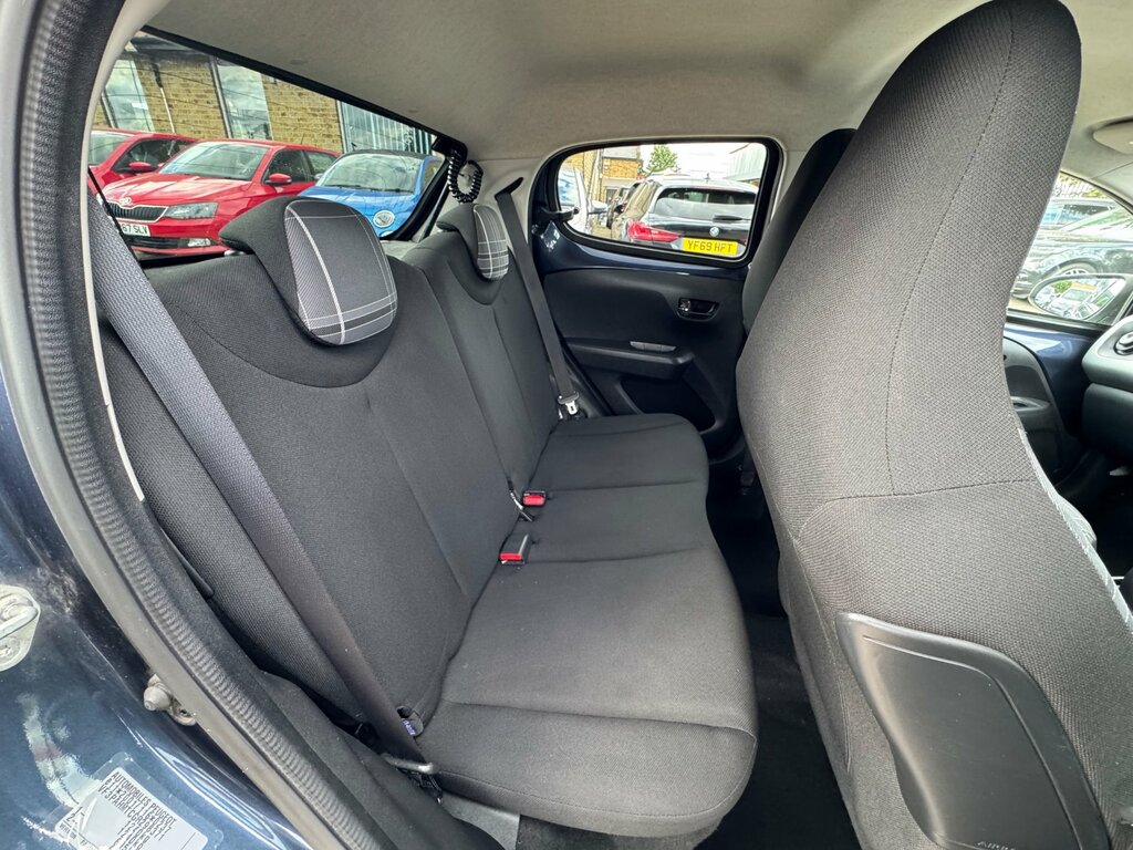 Peugeot 108 1.2 Puretech Allure Euro 6 Yellow #38