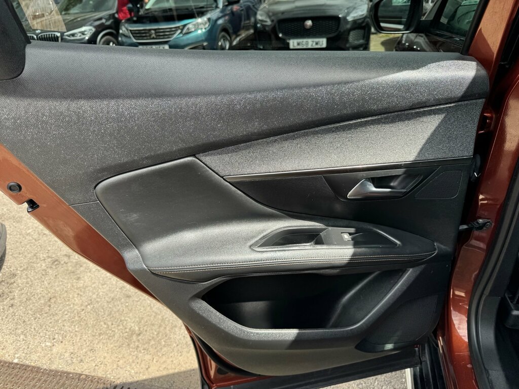 Peugeot 3008 1.2 Puretech Allure Euro 6 Ss Brown #46