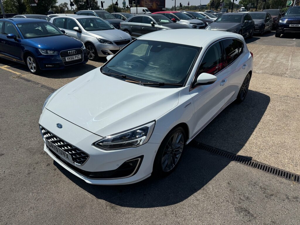 Ford Focus 1.0T Ecoboost Vignale Hatchback Eu White