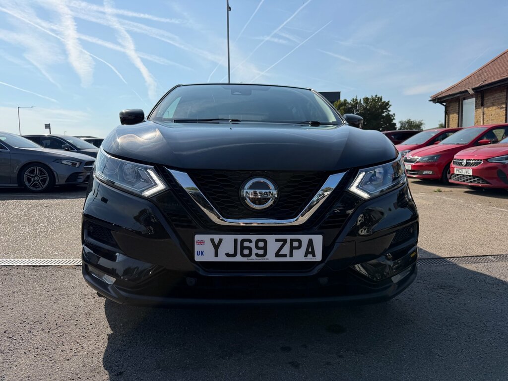Nissan Qashqai 1.3 Dig-t Acenta Premium Suv Dct E YJ69ZPA Black #5