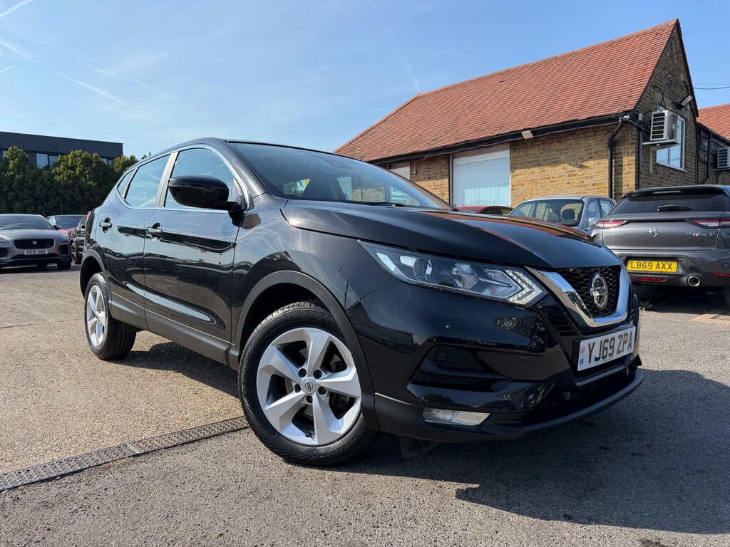 Nissan Qashqai 1.3 Dig-t Acenta Premium Suv Dct E Black