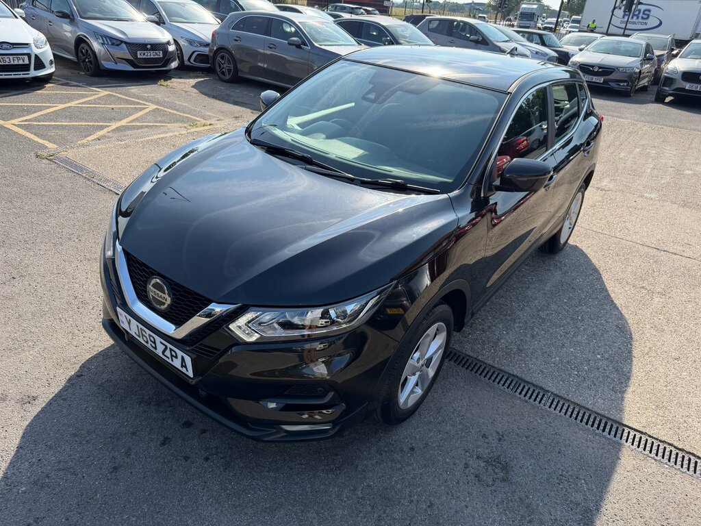 Nissan Qashqai 1.3 Dig-t Acenta Premium Suv Dct E YJ69ZPA Black #2