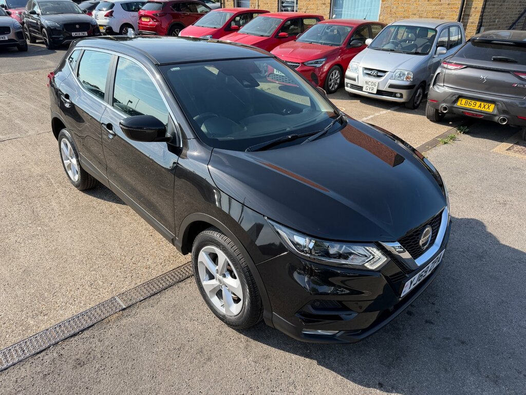 Nissan Qashqai 1.3 Dig-t Acenta Premium Suv Dct E YJ69ZPA Black #4