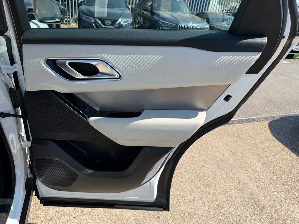Land Rover Range Rover Velar R-dynamic Hse White #53