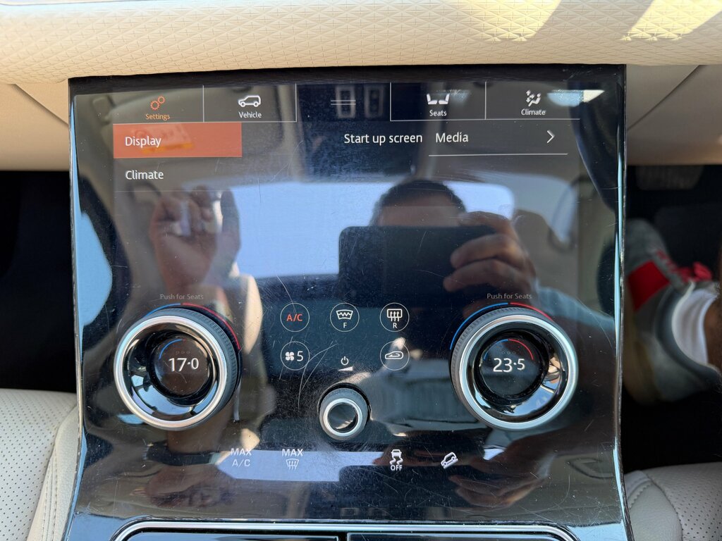 Land Rover Range Rover Velar R-dynamic Hse White #32