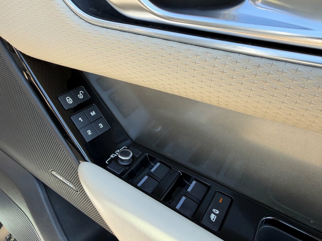 Land Rover Range Rover Velar R-dynamic Hse White #51