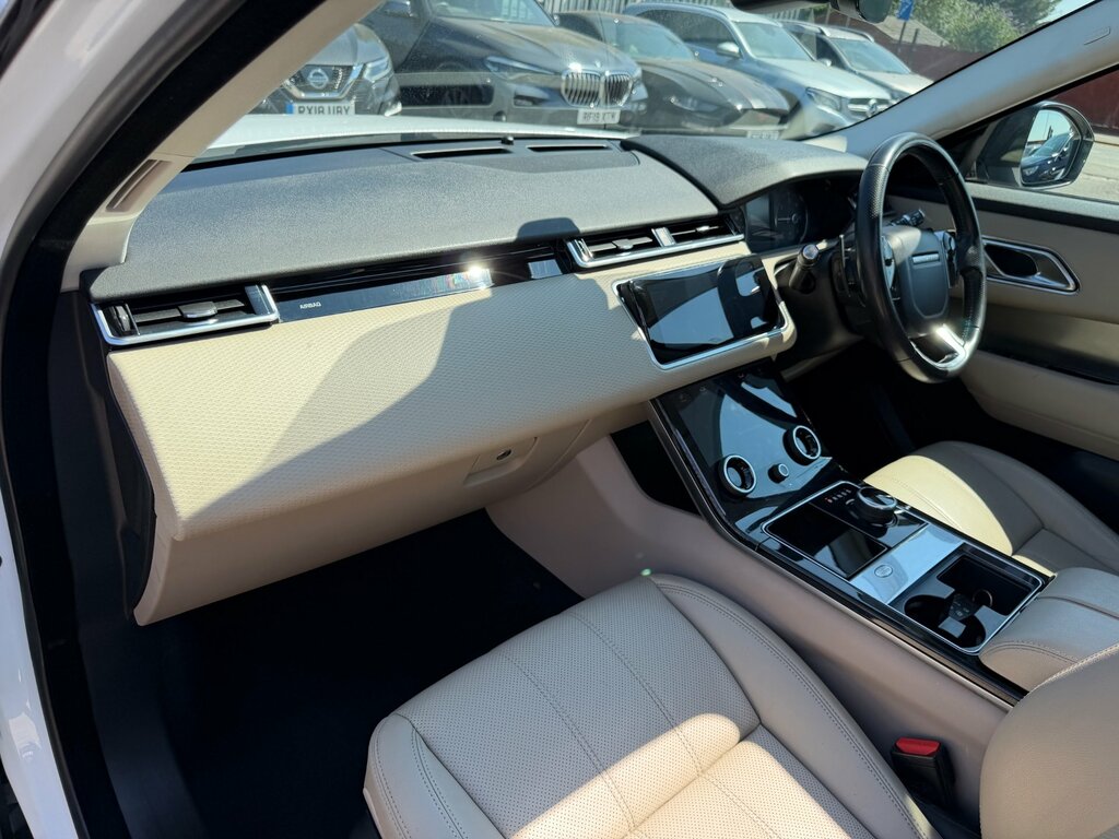 Land Rover Range Rover Velar R-dynamic Hse White #36