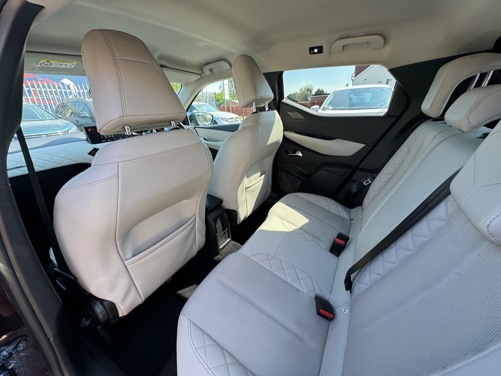 DS DS 3 Crossback Black #23