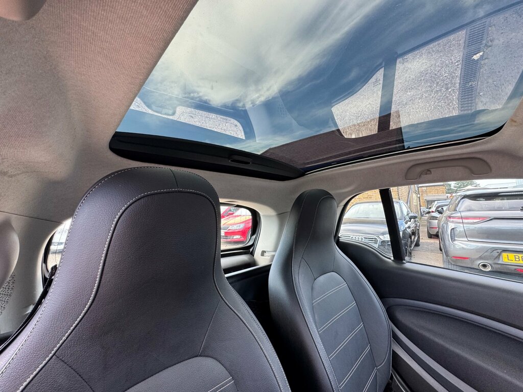 Smart Fortwo Coupe 1.0 Prime Premium Coupe Twinamic Euro Black