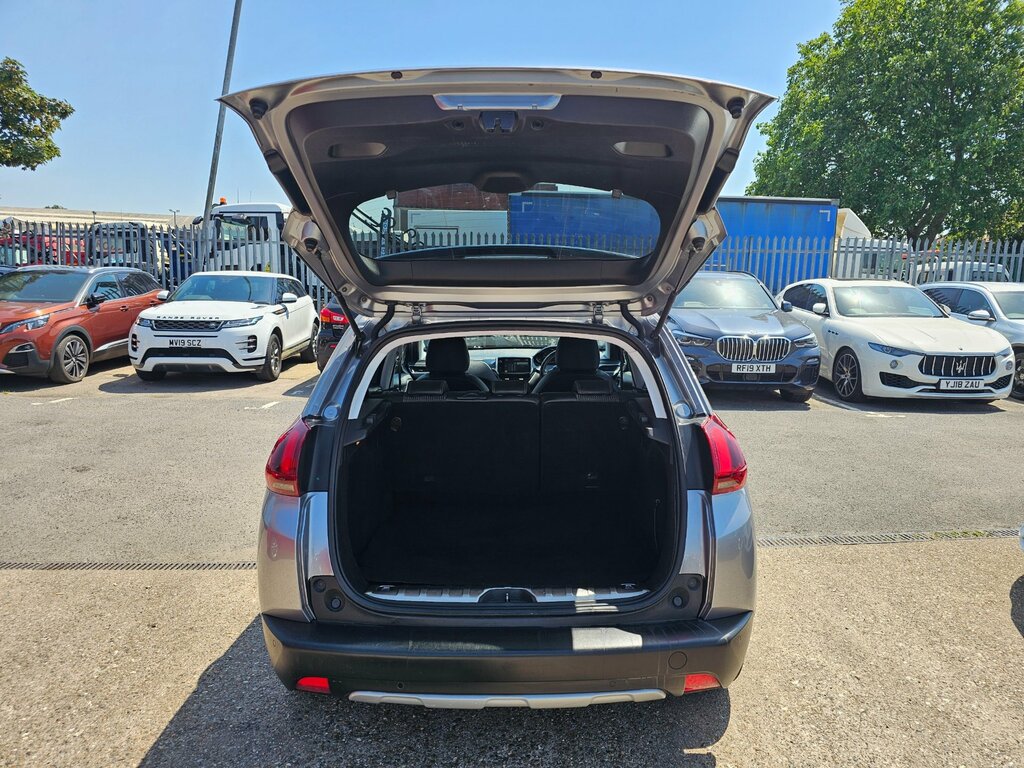 Peugeot 2008 Puretech Active Red #12