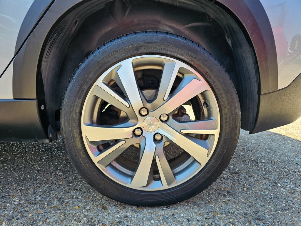 Peugeot 2008 Puretech Active Red #21