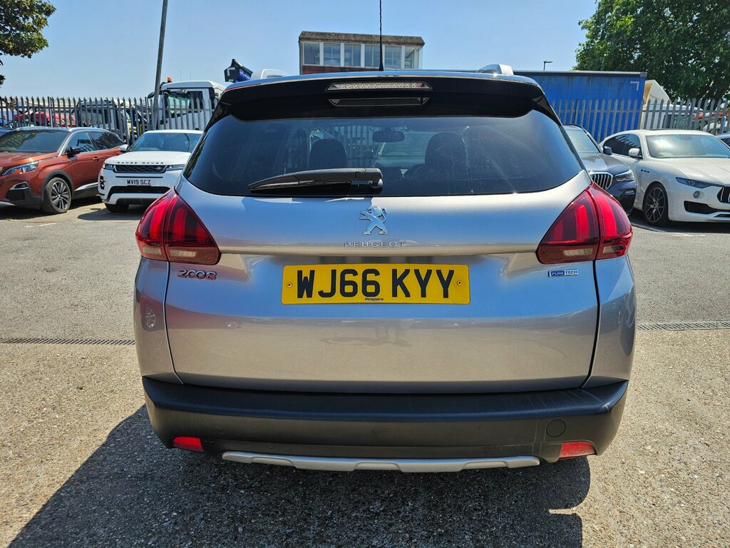 Peugeot 2008 Puretech Active Red #10