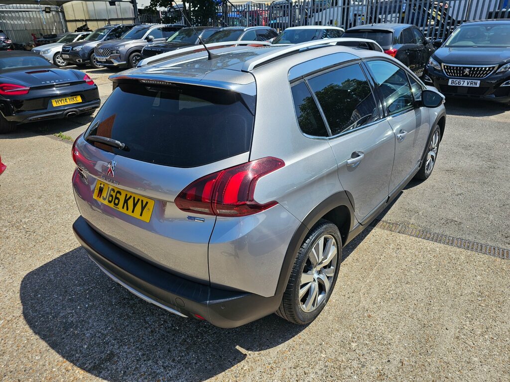 Peugeot 2008 Puretech Active Red #17