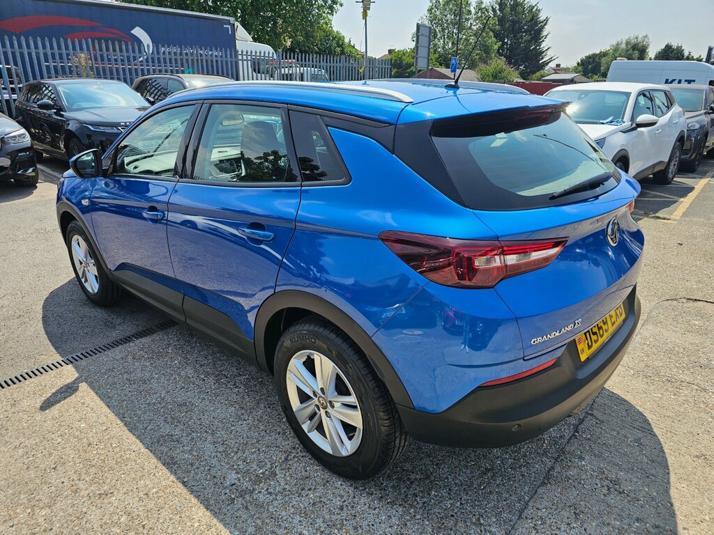 Vauxhall Grandland X  Black #9