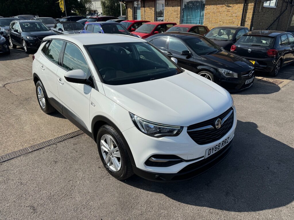 Vauxhall Grandland X 1.5 Turbo D Blueinjection Se Suv 8 White #5