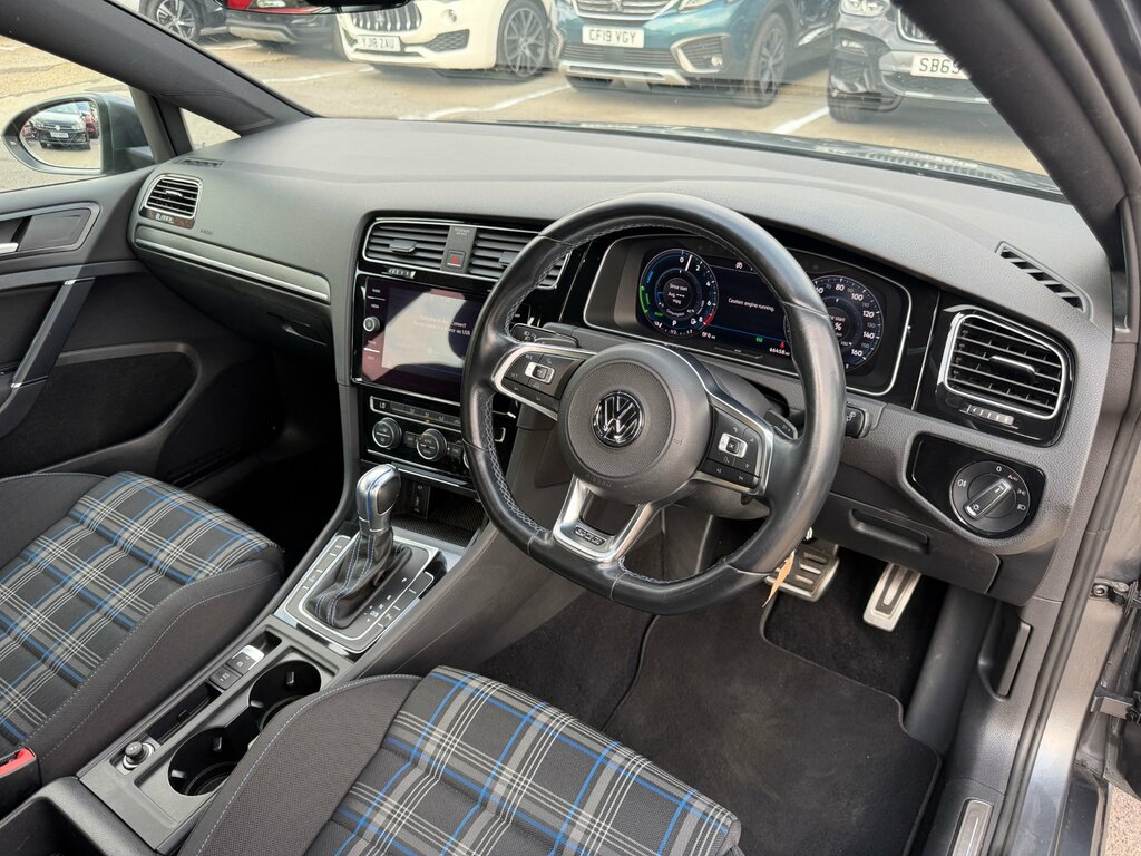 Volkswagen e-Golf 35.8Kwh E-golf Hatchback 136 Ps Grey #18