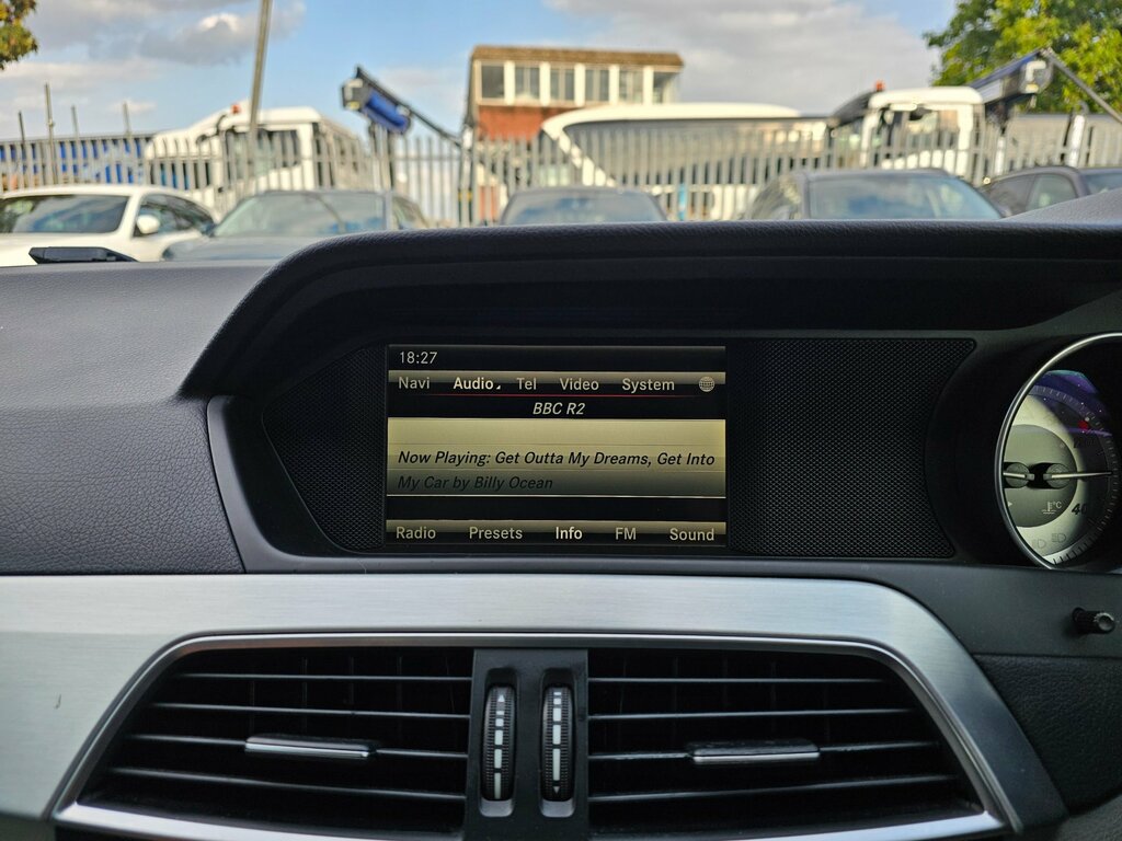 Mercedes-Benz C Class C180 Blueefficiency Executive Se Saloon Silver #38