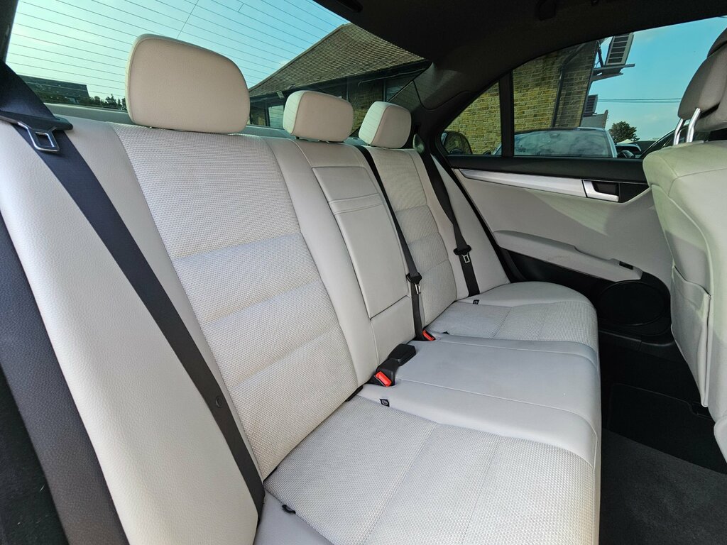 Mercedes-Benz C Class C180 Blueefficiency Executive Se Saloon Silver #46