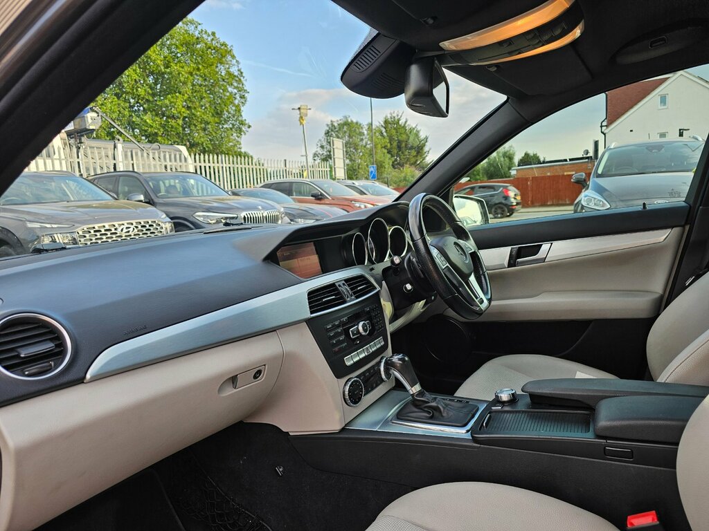 Mercedes-Benz C Class C180 Blueefficiency Executive Se Saloon Silver #22