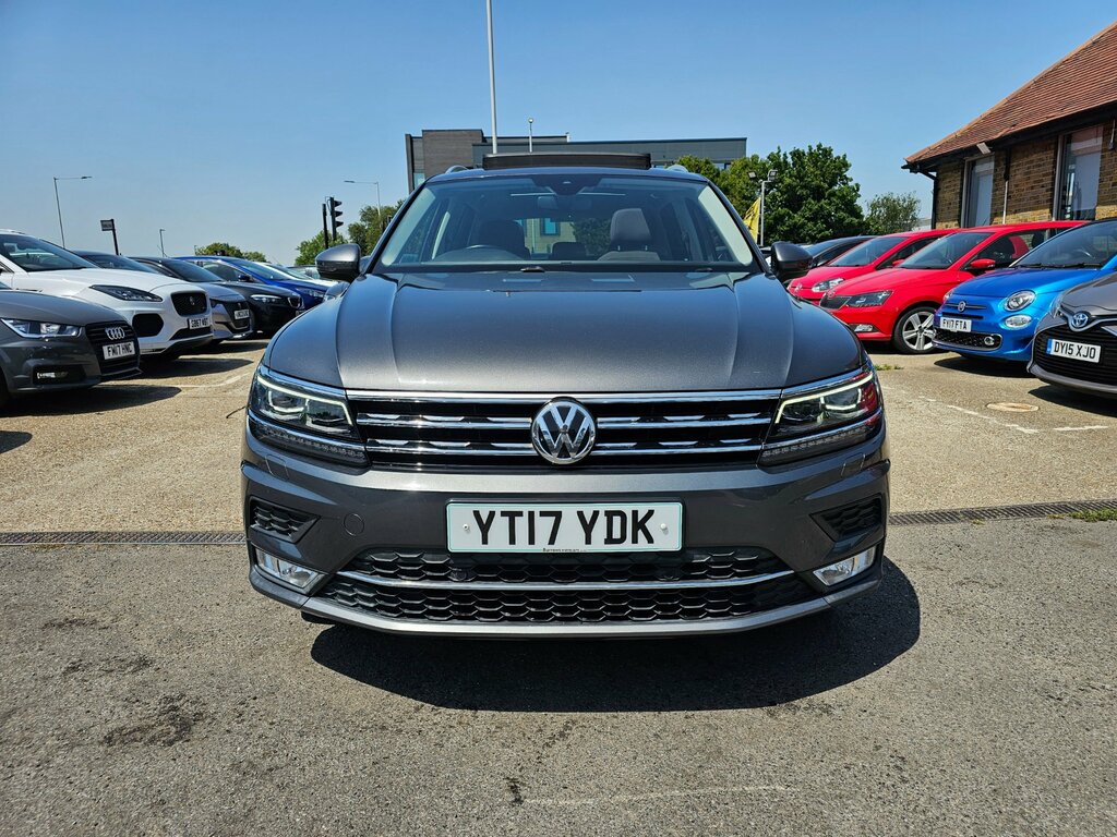 Volkswagen Tiguan 2.0 Tdi Bluemotion Tech Sel Suv Grey #3