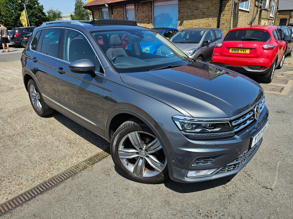 Volkswagen Tiguan 2.0 Tdi Bluemotion Tech Sel Suv Grey #2