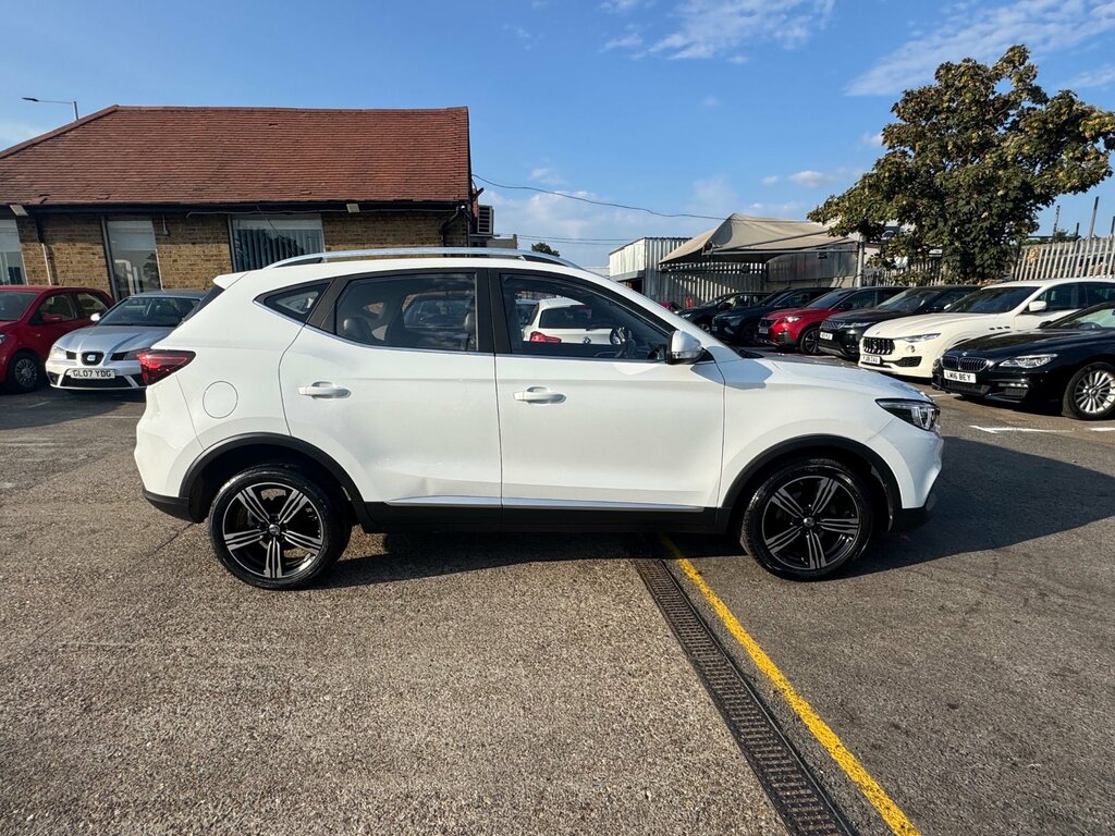 MG ZS Suv 1.5 Vti-tech Exclusive Euro 6 Ss 2019 Red #13