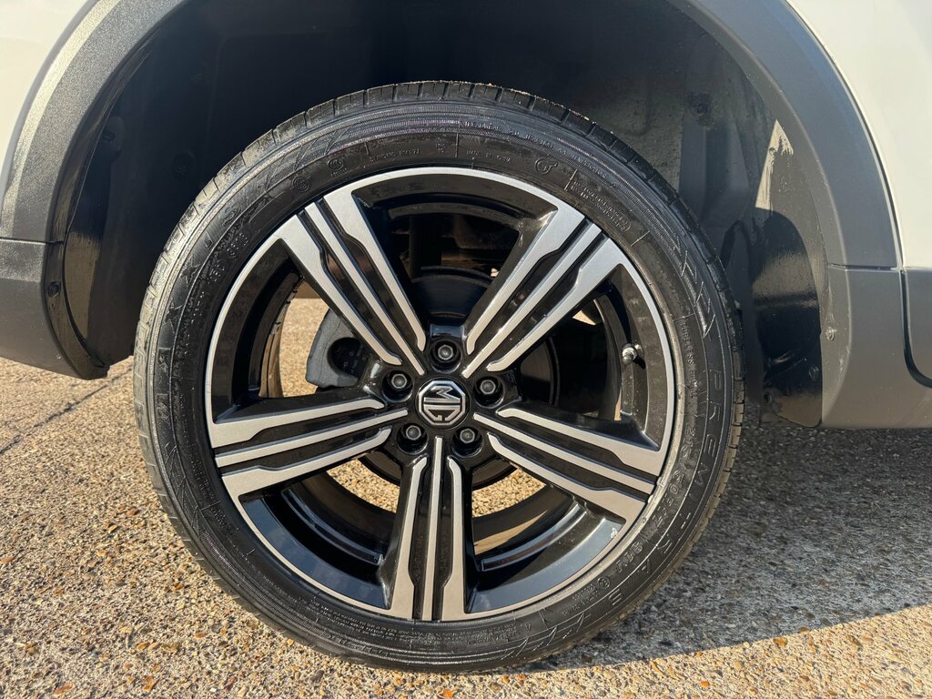 MG ZS Suv 1.5 Vti-tech Exclusive Euro 6 Ss 2019 Red #15