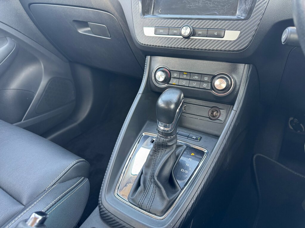 MG ZS Suv 1.5 Vti-tech Exclusive Euro 6 Ss 2019 Red #24