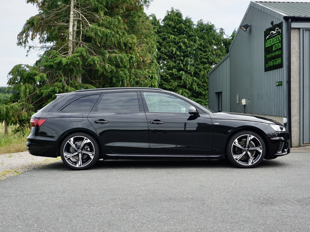 Audi A4 Avant 2.0 Tfsi 35 Black Edition Black #4