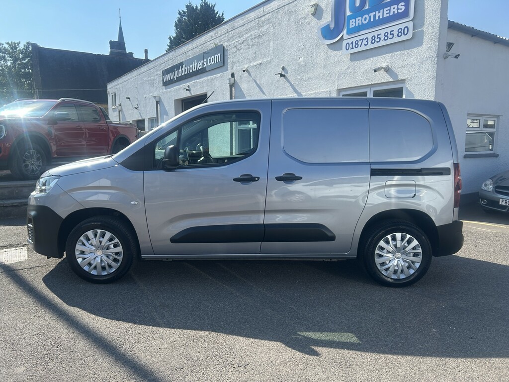 Citroen Berlingo 1.5 Bluehdi 1000Kg Enterprise Edition 100Ps L1 Swb LE72PNJ #4