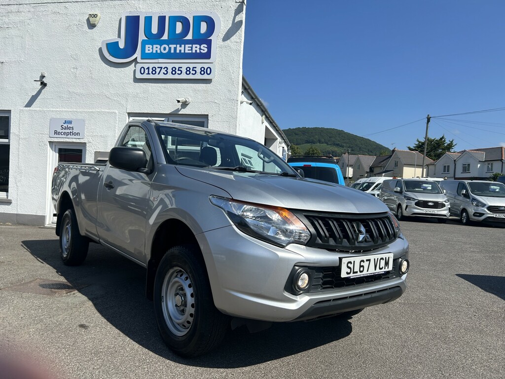Mitsubishi L200 4Life 2.4 Di-d Single Cab Pickup 4Wd Air Con Tow  #2