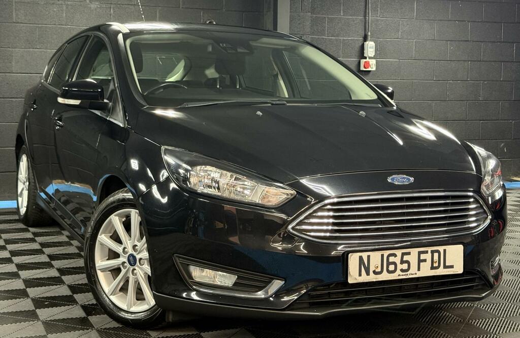 Ford Focus 1.6 Titanium Hatchback Powershift Euro Black