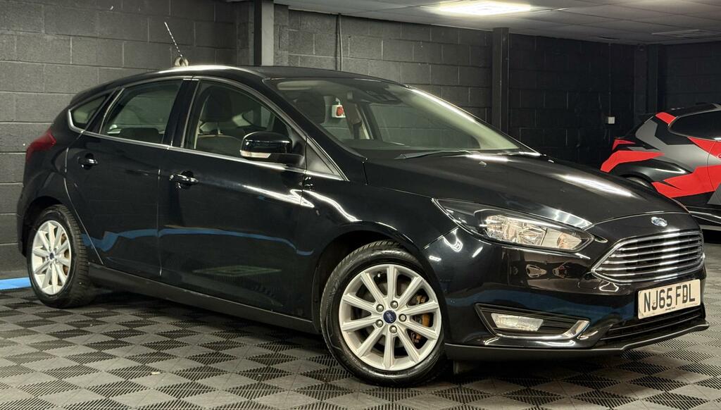 Ford Focus 1.6 Titanium Hatchback Powershift Euro NJ65FDL Black #2