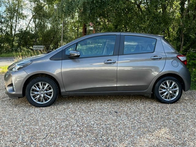 Toyota Yaris Vvt-i Icon Tech Hatchback Brown #2