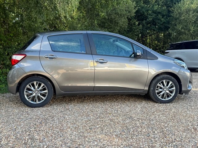 Toyota Yaris Vvt-i Icon Tech Hatchback Brown #6