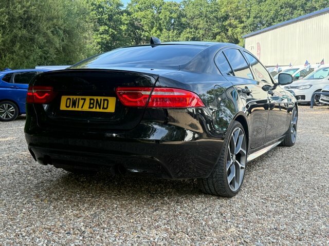 Jaguar XE V6 S Saloon Black #5