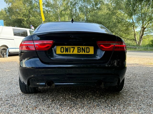 Jaguar XE V6 S Saloon Black #4