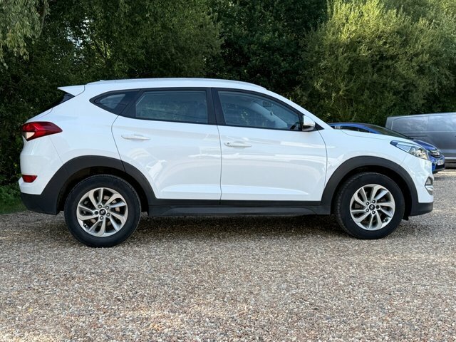 Hyundai Tucson Gdi Blue Drive Se White #6